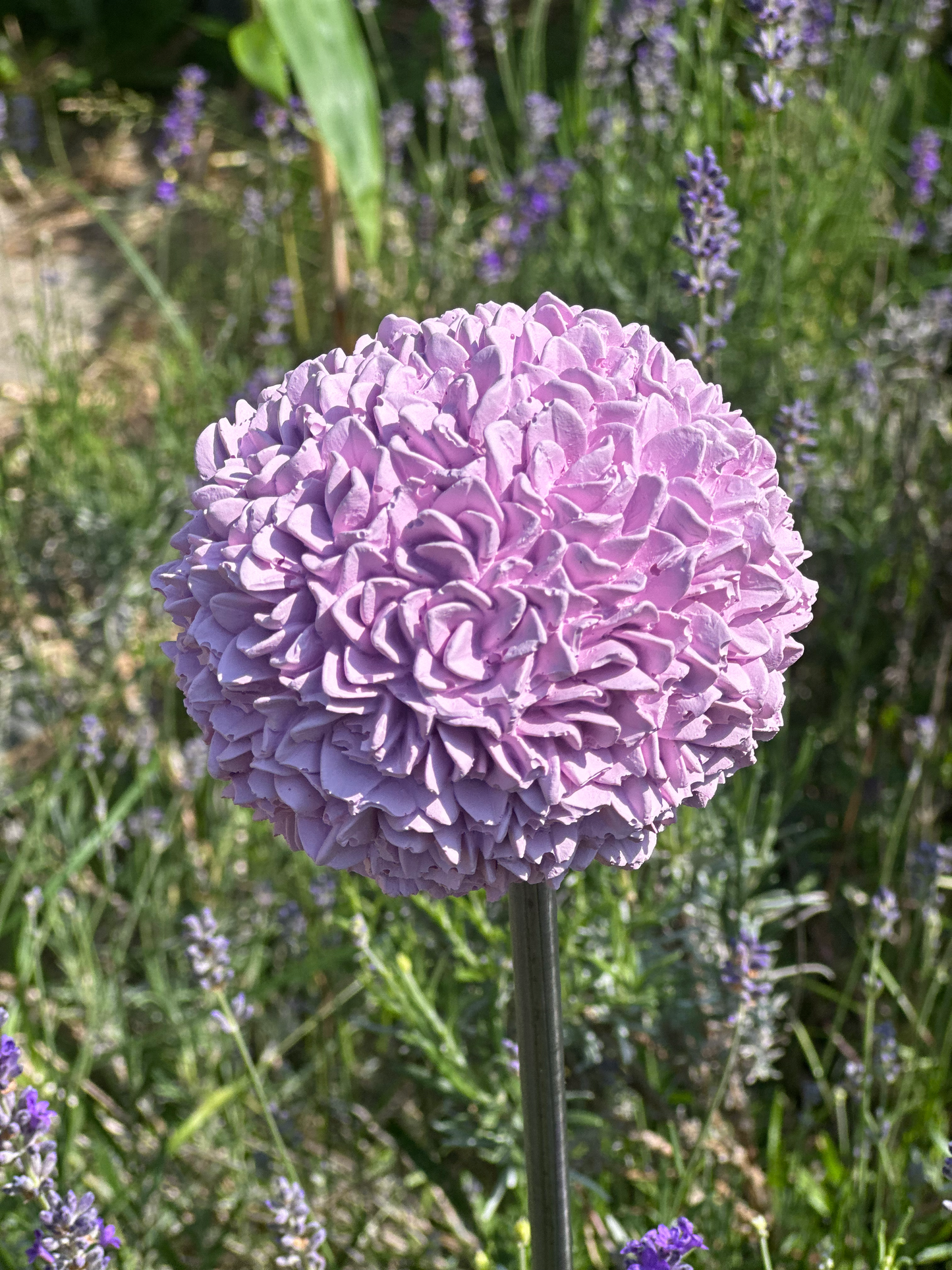 Allium Gartenstecker aus Beton rosa